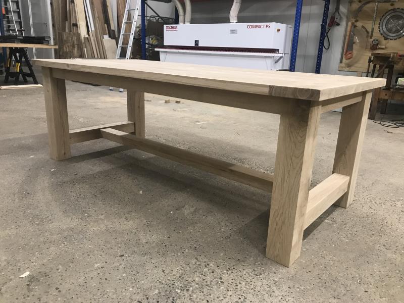 Project foto van massief eiken tafel Schoonrewoerd
