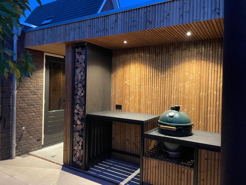 Project foto van Buitenverblijf met geïntegreerde buitenkeuken 