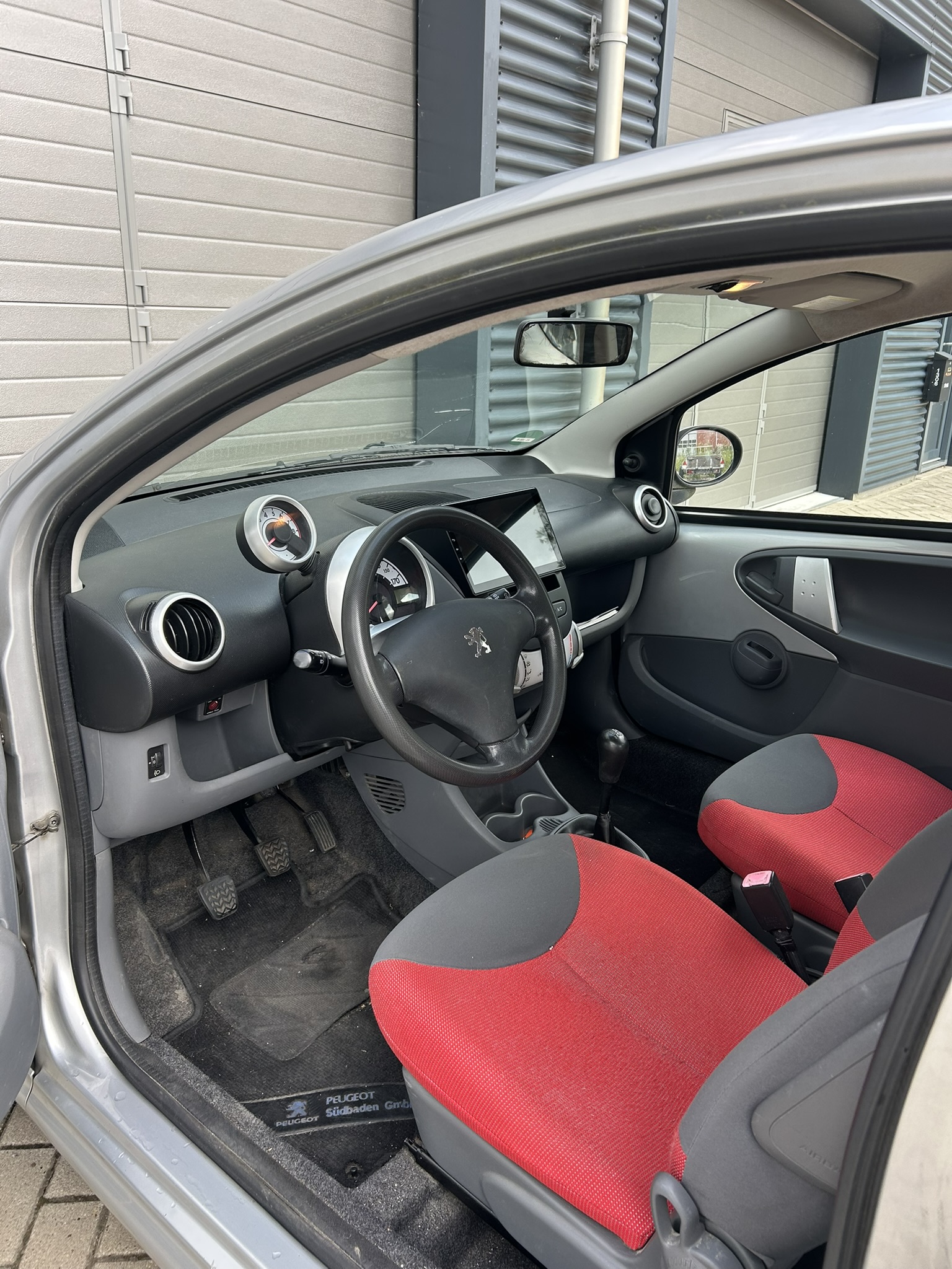 Peugeot 107 1.0 Grijs | airco | apk | carplay | lm velgen