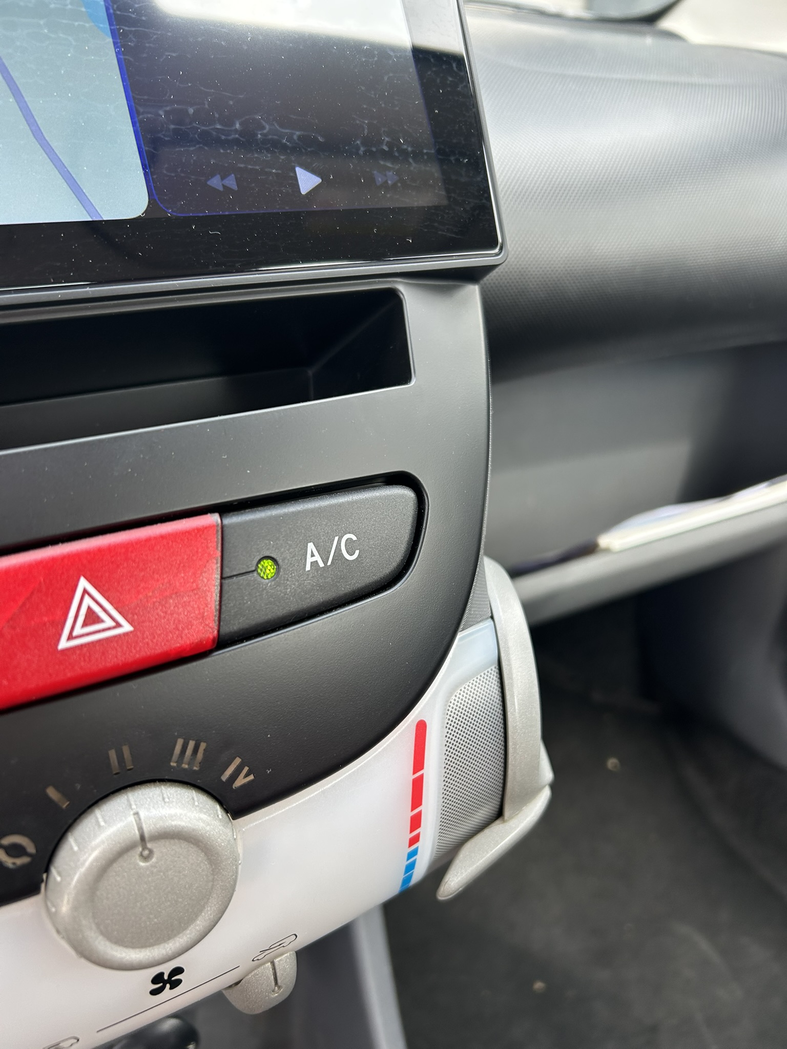 Peugeot 107 1.0 Grijs | airco | apk | carplay | lm velgen