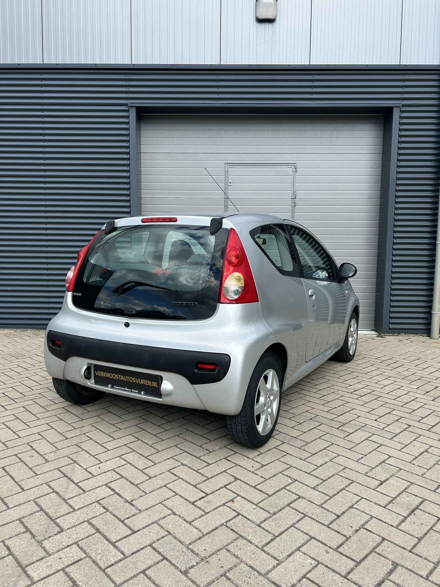 Peugeot 107 1.0 Grijs | airco | apk | carplay | lm velgen