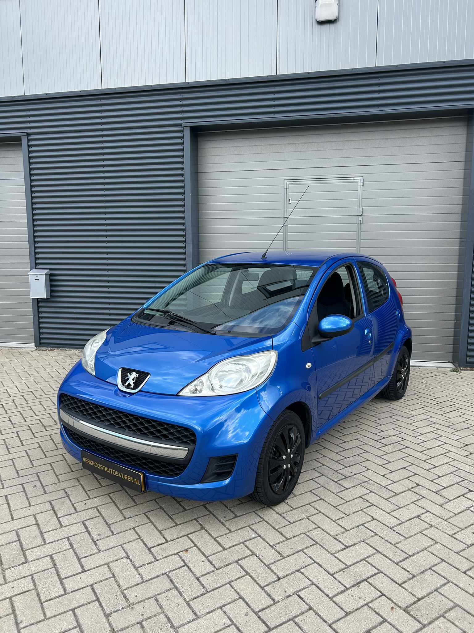 Peugeot 107 1.0 5DR 2010 Blauw | airco | carplay |