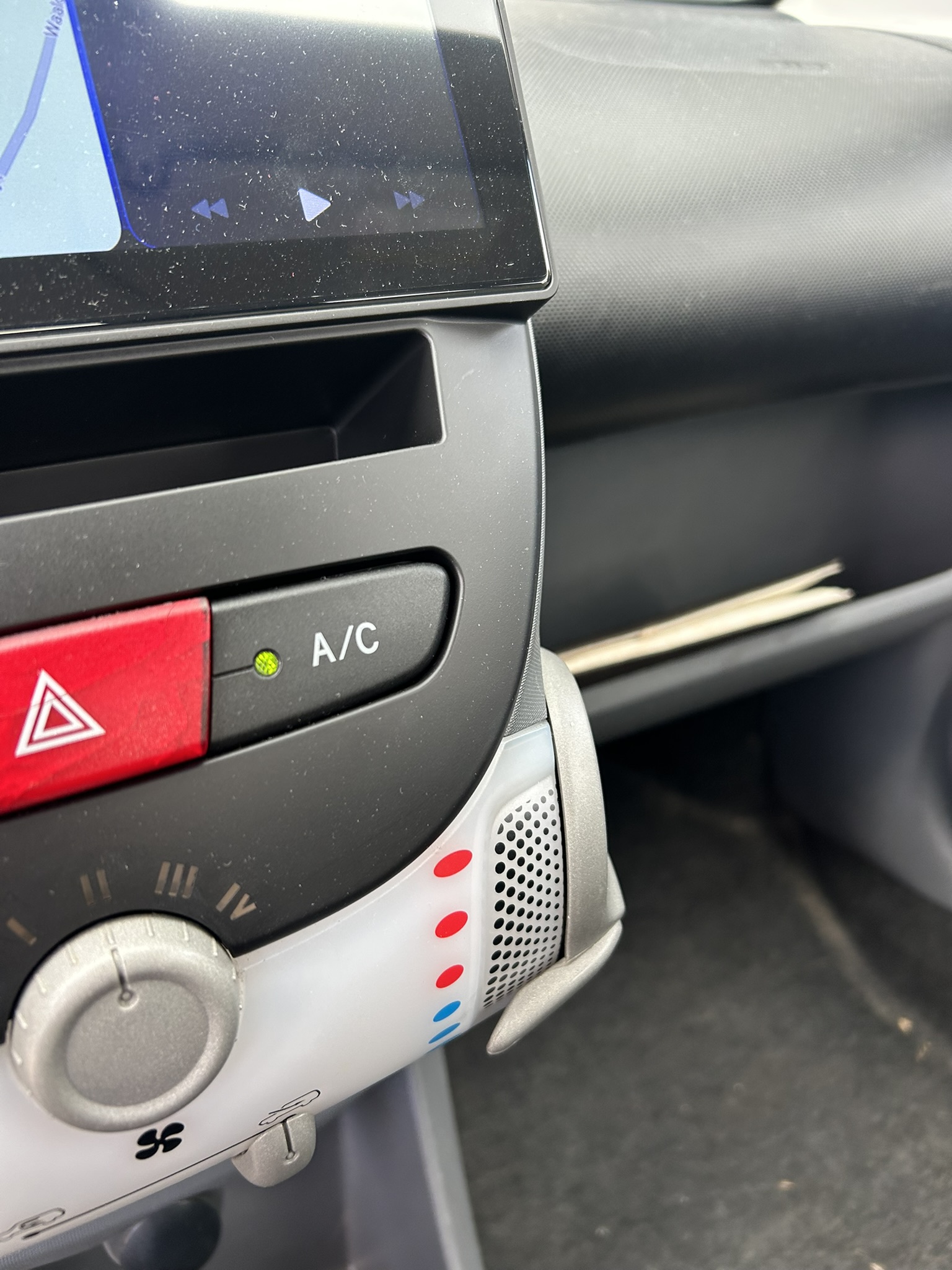 Peugeot 107 1.0 5DR 2010 Blauw | airco | carplay |