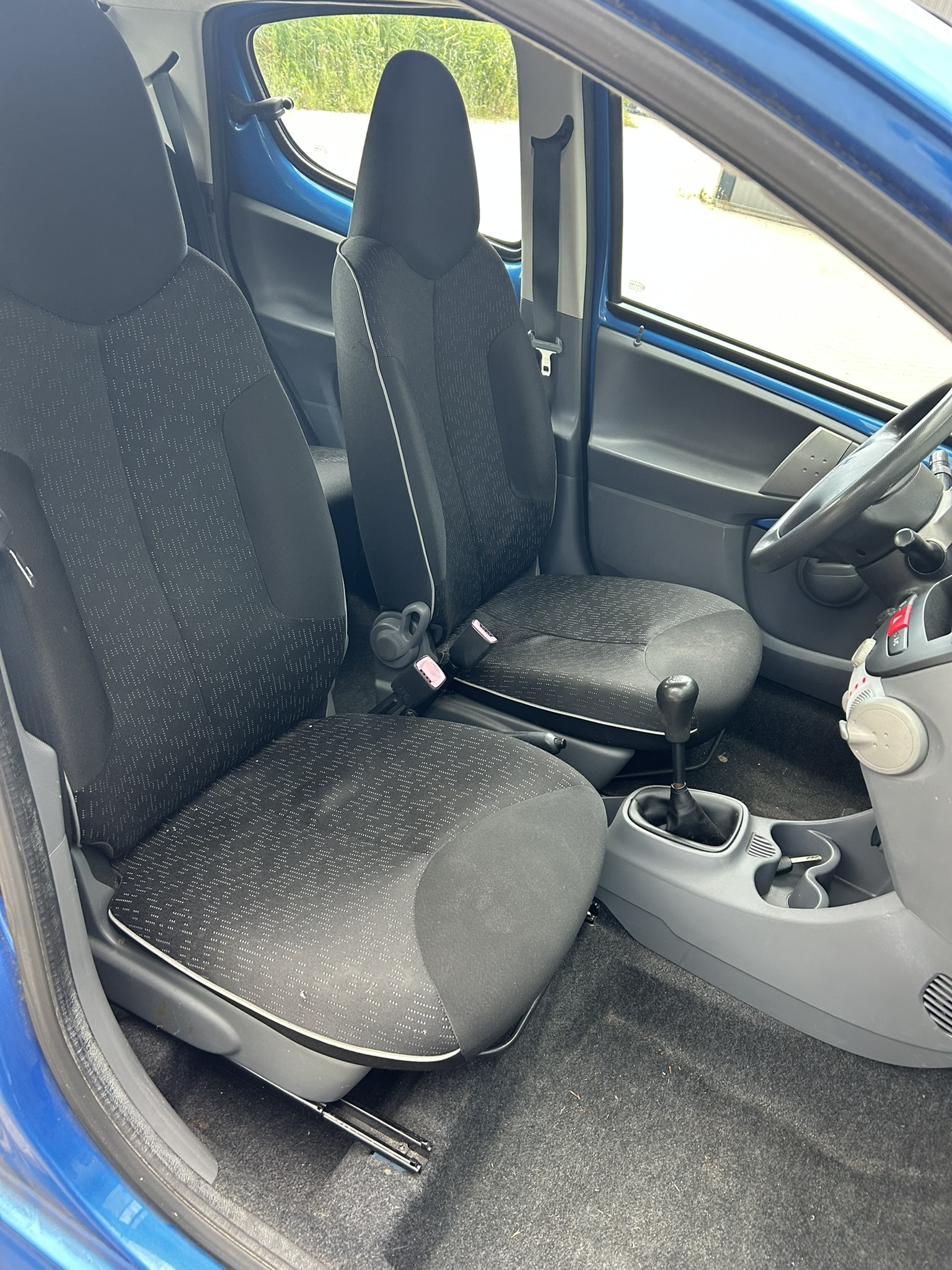 Peugeot 107 1.0 5DR 2010 Blauw | airco | carplay |