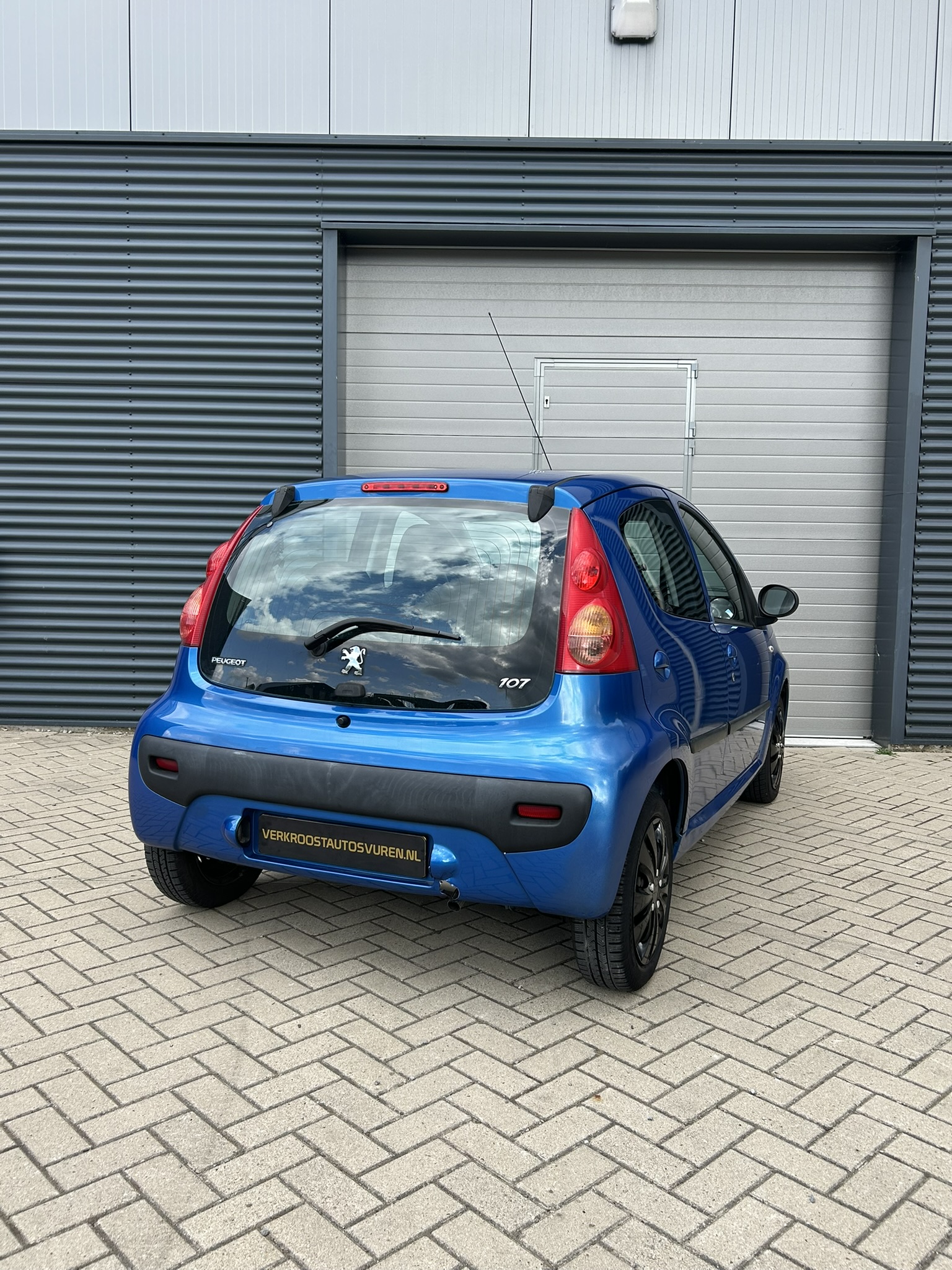Peugeot 107 1.0 5DR 2010 Blauw | airco | carplay |